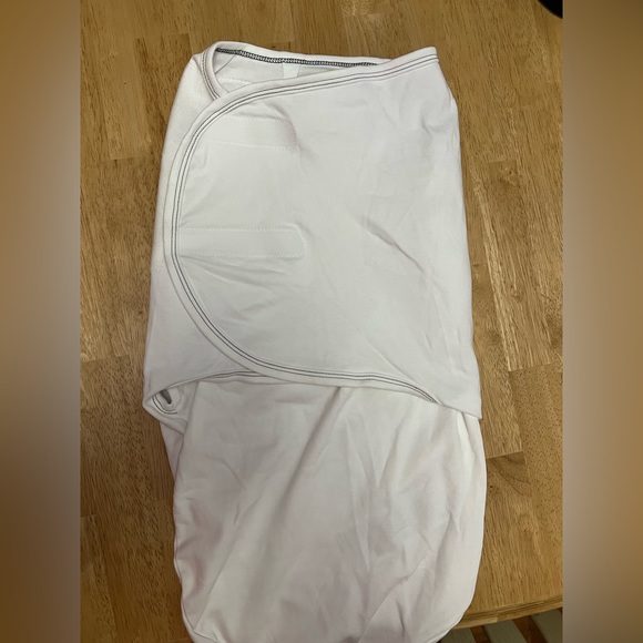 🔥NWOT🔥 LOT OF 2 Nested Bean Zen Swaddle Classic - Picture 2 of 7